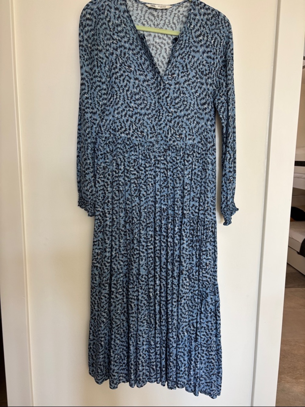 Zara Blue Printed V-Neck Long Sleeve Maxi Dress